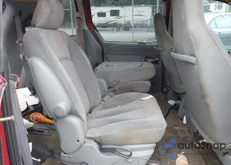 2005 Dodge Caravan Sxt из США, поврежденный, VIN 1D4GP45R45B325077